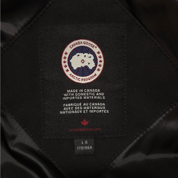 Canada Goose Black Vest - Picture 7 of 9